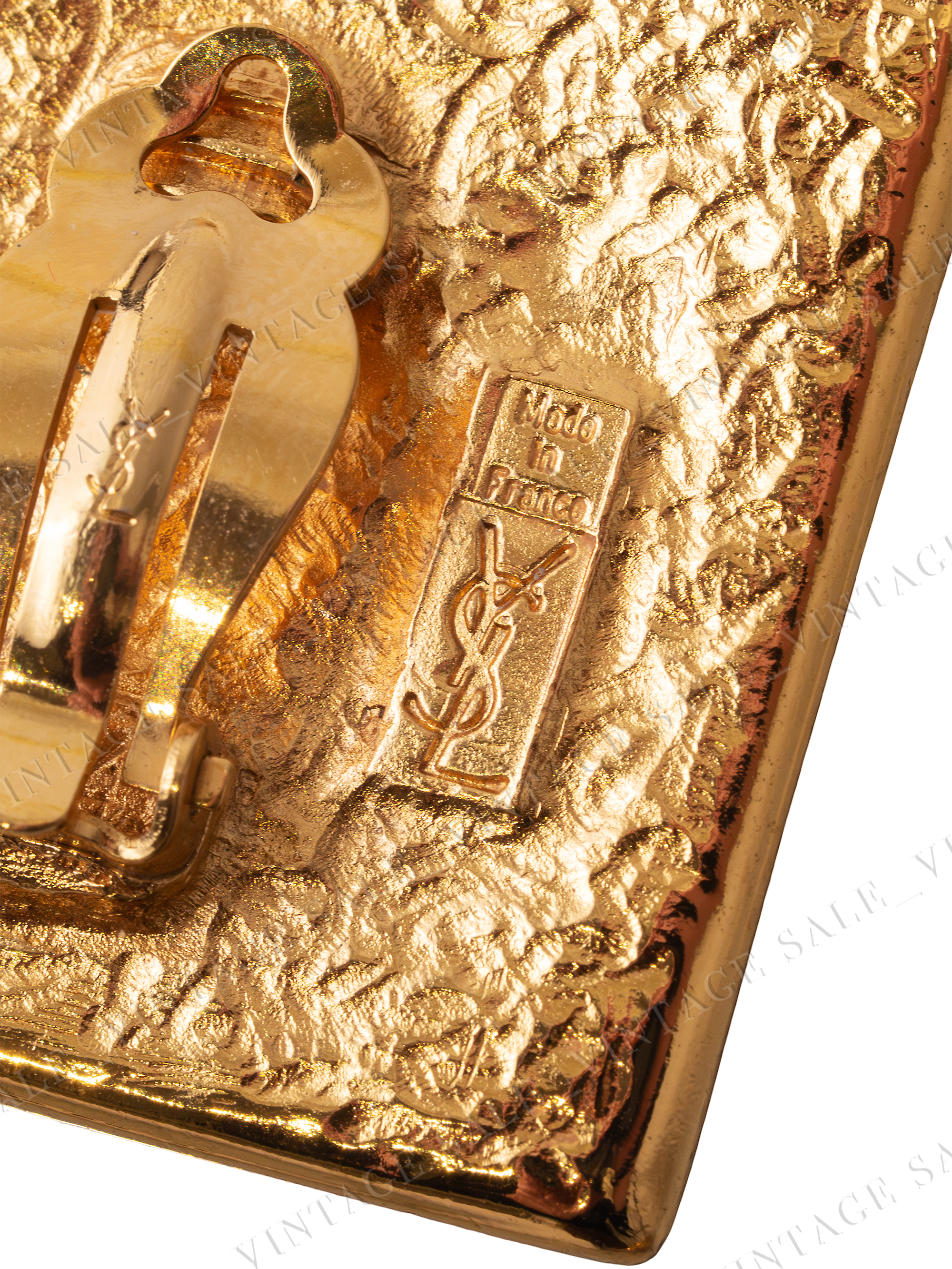 YSL клипсы квадратики с красной сердцевиной